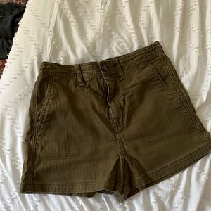 Madewell Camp Shorts in Olive Size S